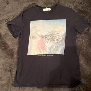 H&M NAVY BLUE MULTICOLOR GRAPHIC PALM TREE T-SHIRT Size Medium